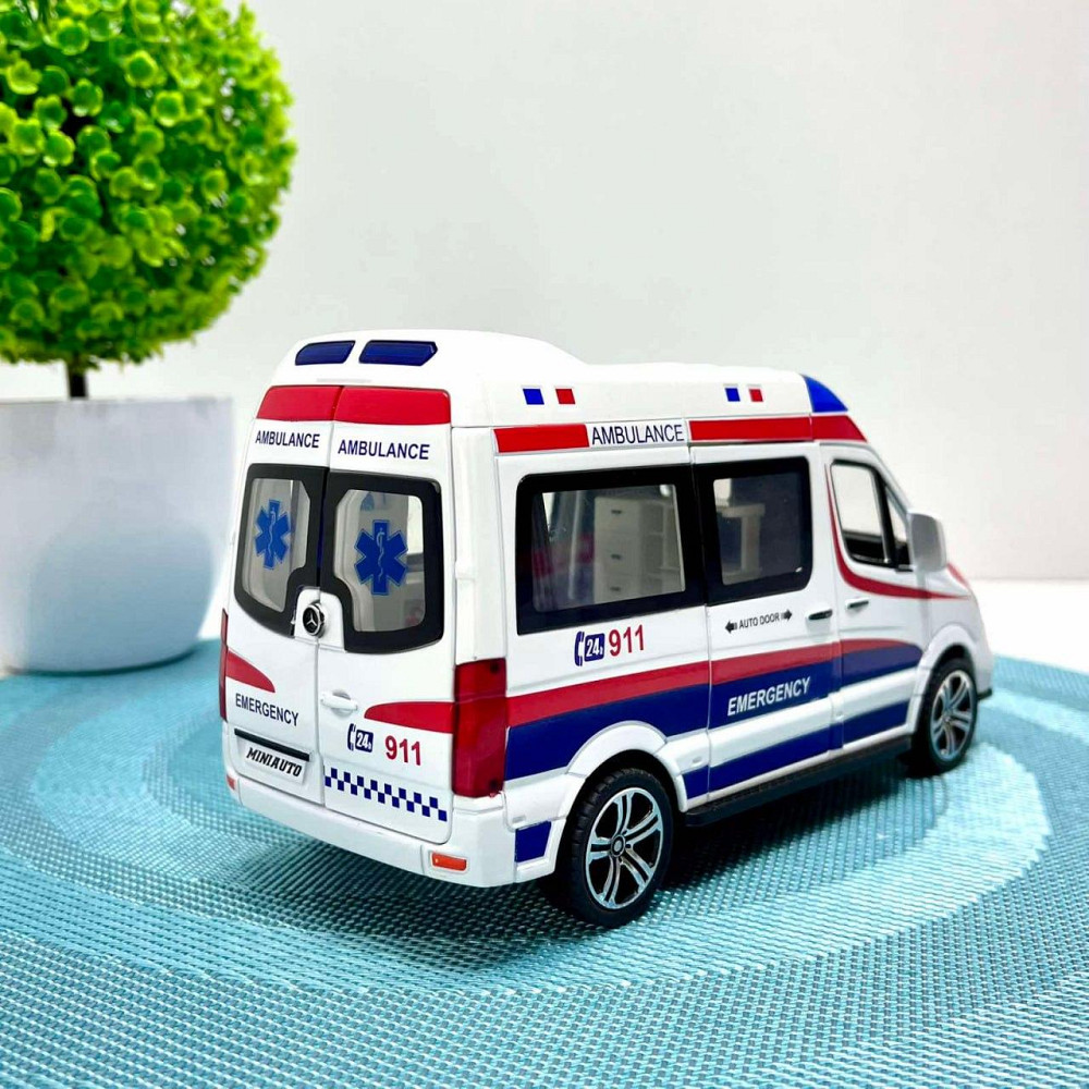 Машинка Mercedes Sprinter Швидка допомога металопластик звук підсвічування інерція відчиняються двері ігрові фігурки Біла (2408 C) Чернігів - фото 3