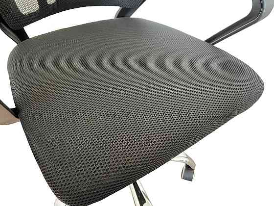 Офисное кресло руководителя Tehforward Real хром Tilt Черный Днепр