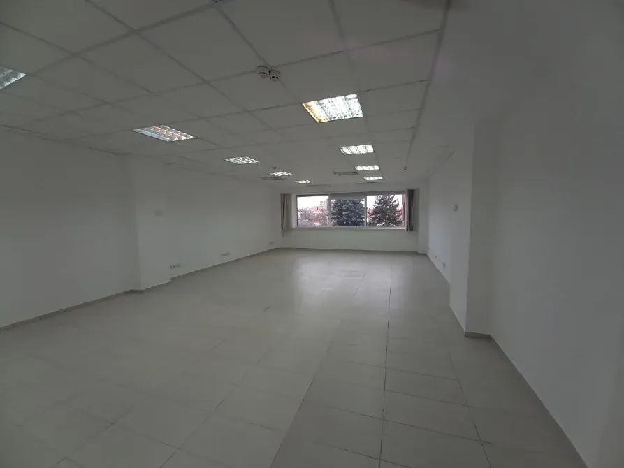 Офіс з гарним ремонтом, 6 поверх Самий центр міста (вул Шевченка) Зручне планування, просторі кімнати (див. план) Дніпро - фото 1