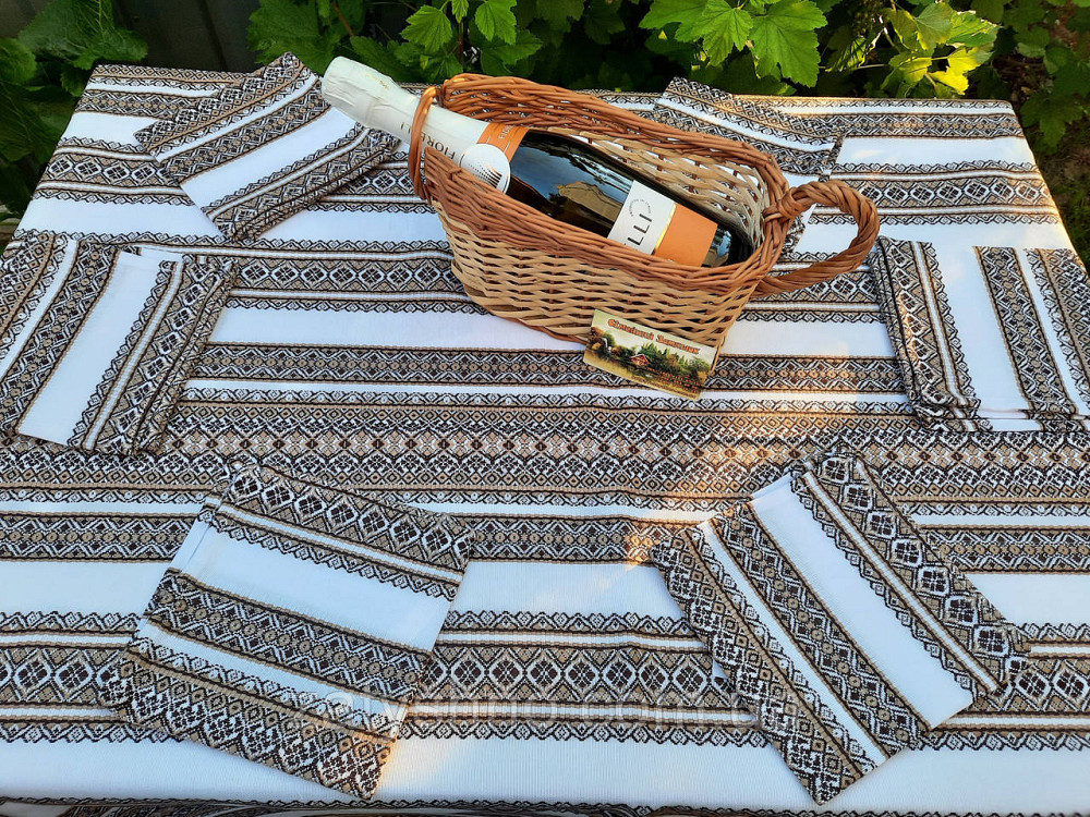 Скатерть в кофейном цвете, вышитая на белом Киев - изображение 7