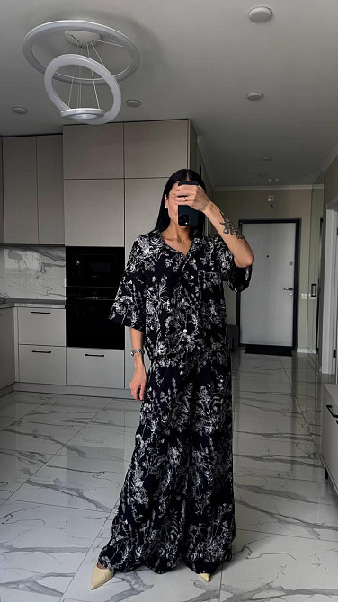 Жіночий легкий принтований костюм-трійка: хустка, сорочка та штани софт Чорний Одеса - фото 1