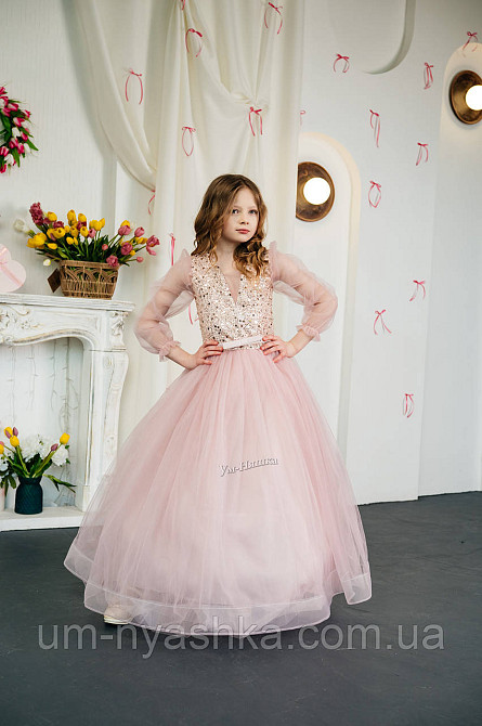 Пудровое нарядное платье 134-146 Кривой Рог - изображение 1