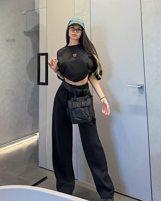 Женские стильные брюки прямого кроя на резинке с небольшими разрезами  двухнитка Одесса - изображение 3