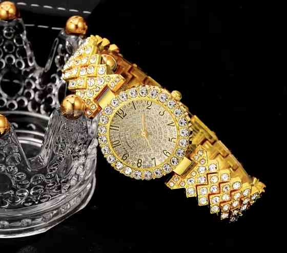 Подарочный набор для женщин Арабские цифры Сердценаручные часы браслет кольцо цепочка с кулоном и серьги золотистый Киев