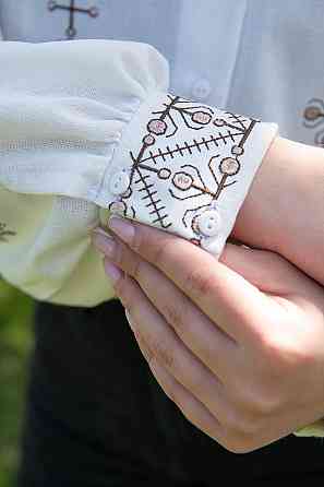 Жіноча вишиванка-сорочка з довгим рукавом лляна топ Київ