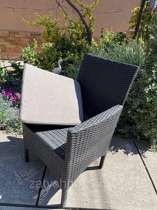Крісло із ротанга з подушкою Київ - фото 2