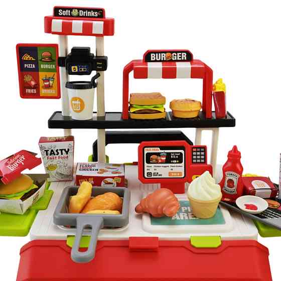 Детская игрушечная кухня 