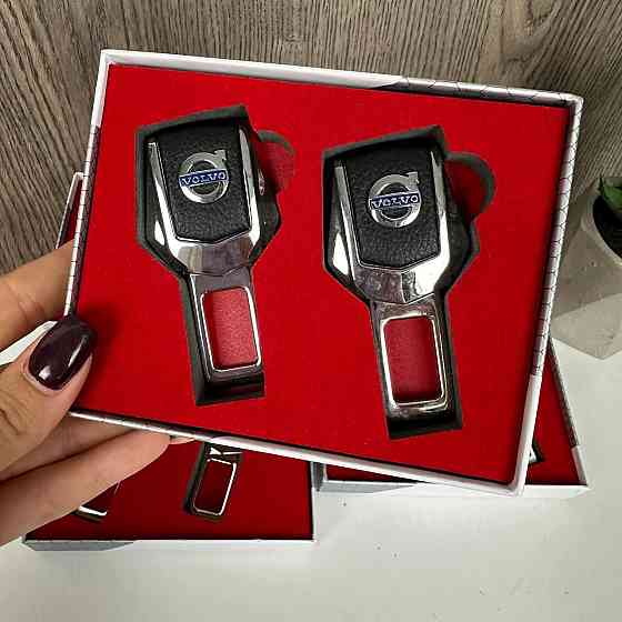Заглушки для ременів безпеки на подарунок у коробочці Toyota, BMW, Lexus, Mazda, Nissan, Subaru, Chevrolet Volvo ( 21661 ) Харків