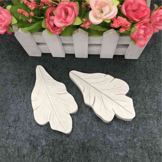 Молд силиконовый Листья дуба 102 на 56 мм белый Киев