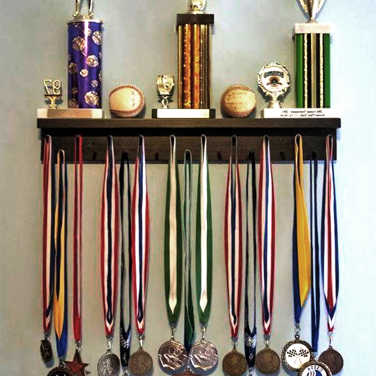 Полка для медалей 