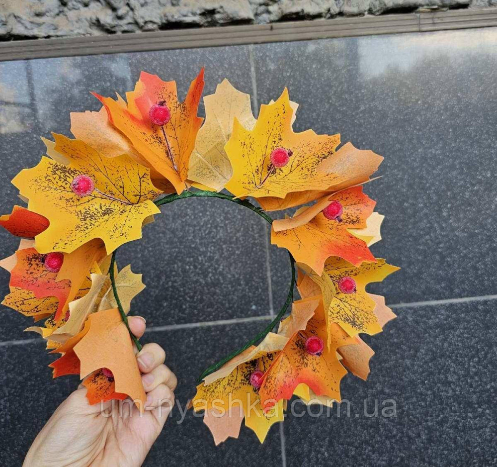 Венок  на обруче 