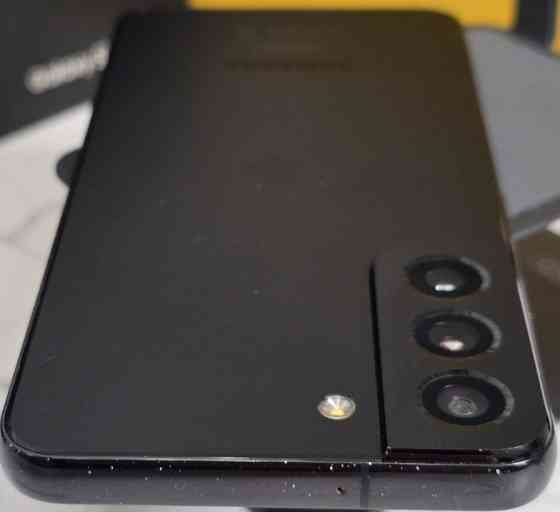 Смартфон Samsung S22 8/128Gb. 2Sim+E-SIM. Киев