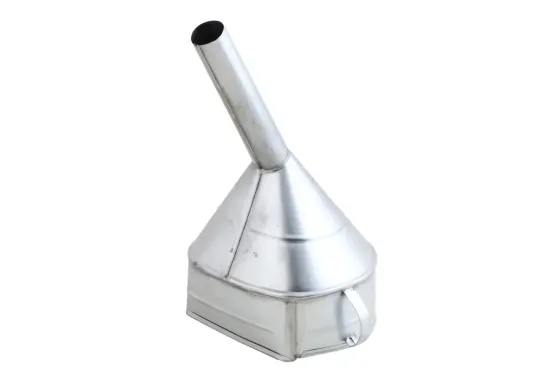 Лейка метал. дизель 4л косая усил. оцинкованная Винница