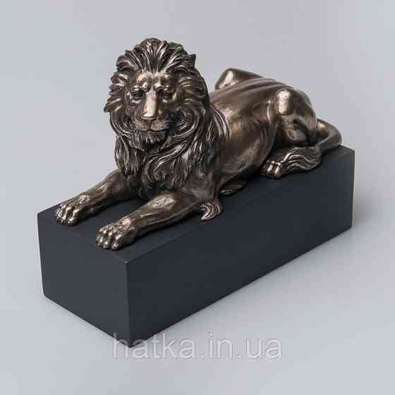 Статуэтка Veronese Лев на постаменте символ силы и мудрости 22х17 см полистоун с бронзовым покрытием 76538A4 Киев