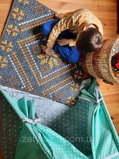 Коврик вышитой в украинском стиле  на фетре  96*90 см Киев - изображение 10