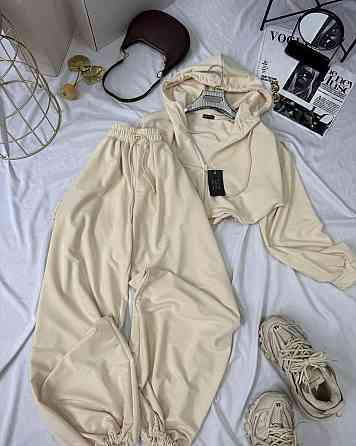 Женский прогулочный оверсайз костюм двойка: кофта и штаны двунитка Кремовый Одесса