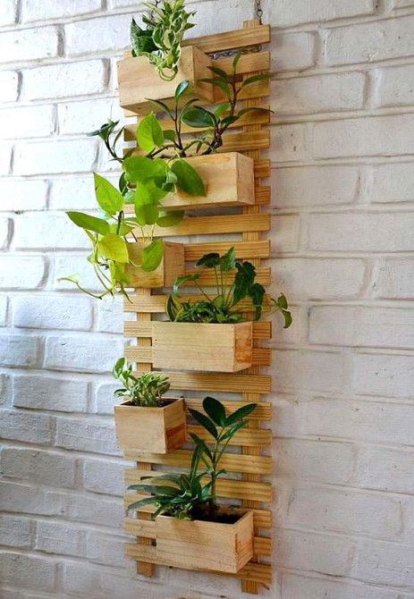 Полка настенная для цветов 