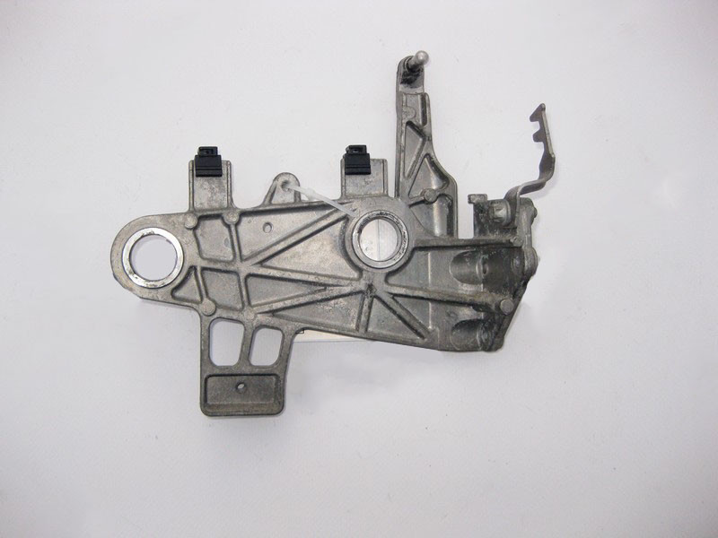 Mercedes-Benz  A6510902241 Задній кронштейн - захисний екран повітряного фільтра двигуна OM651 R4 2.2 cdi E-Class W212 C-Class W204 W205 Одесса - изображение 1