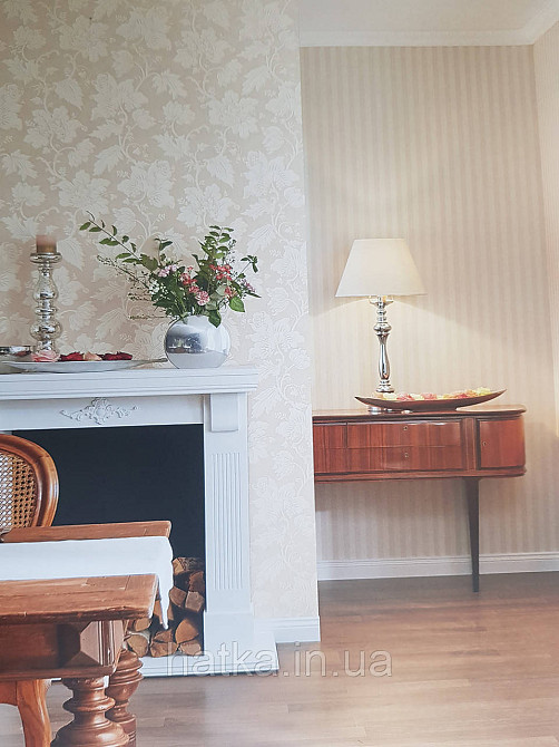 Шпалери вінілові на флізеліні Rasch TrianonXlll 0.53х10 класика структурні смуги кремові зі сріблом на білому Київ - фото 1
