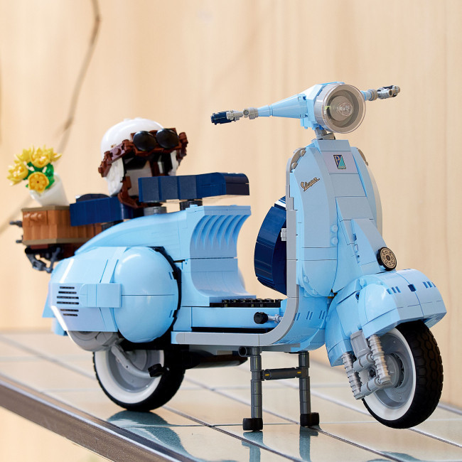 Конструктор Icons Vespa 125 (10298), 1106 деталей сумісний із lego-лого Запоріжжя - фото 5