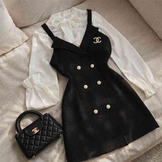 Жіночий стильний повсякденний костюм-двійка з брошкою 44/46 Одеса