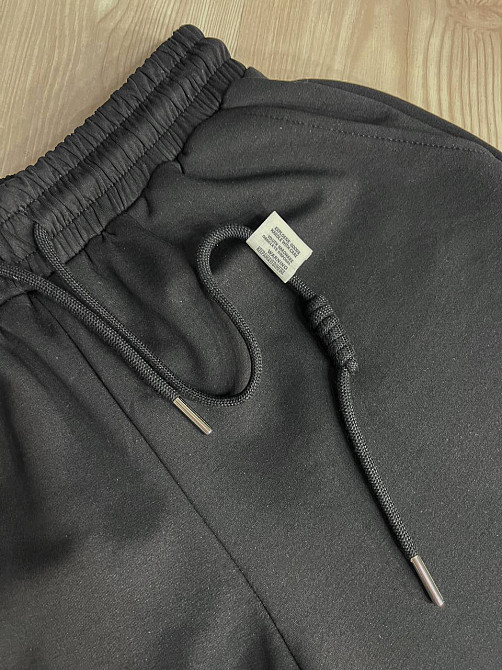 Шорти жіночі A-N 25178 трикотажні бермуди оверсайз до колін резинка на талії шнурок косі кишені  one size , чорний, one size Київ - фото 3