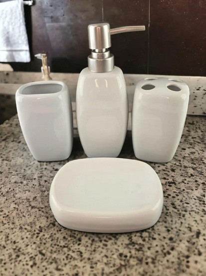 Дозатор для мыла, стаканы и мальница белый Киев - изображение 1