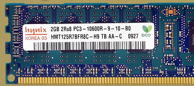 Модуль памяти HYNIX 2 ГБ PC3-10600R DDR3-1333 ECC 2RX8 CL9 240 PIN 1.5 В (HMT125R7BFR8C-H9) Днепр - изображение 2