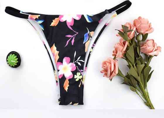 Жіночий роздільний купальник з квітковим принтом S різнобарвний Київ