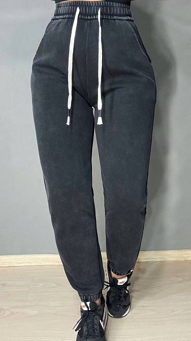 Брюки женские Akfu 507 спортивные джогеры на резинке вареные черные, черный, S Киев - изображение 14