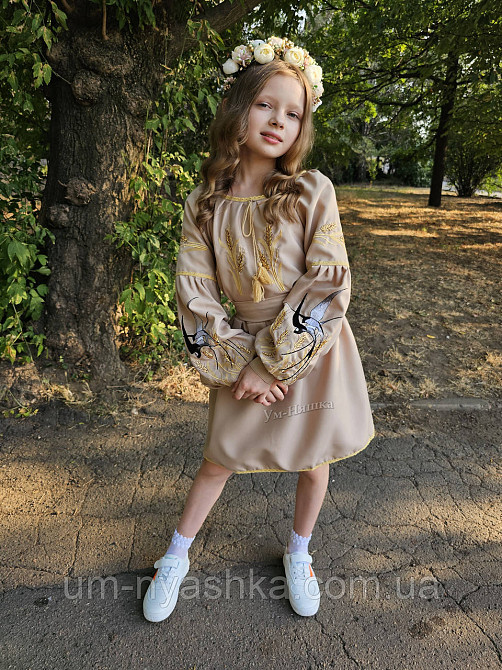 Детский платье вышиванка с ласточками и колосками 