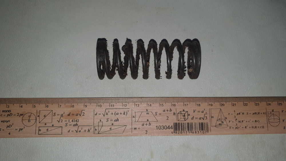 Пружина сжатия 30.2х75х2.5 мм. СССР. Харьков - изображение 1