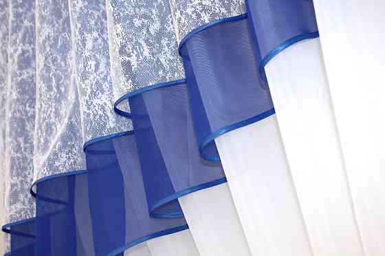 Кухонная шторка VR-Textil № 00к с ламбрекеном белый с синим 290х170 см (59-635) Киев