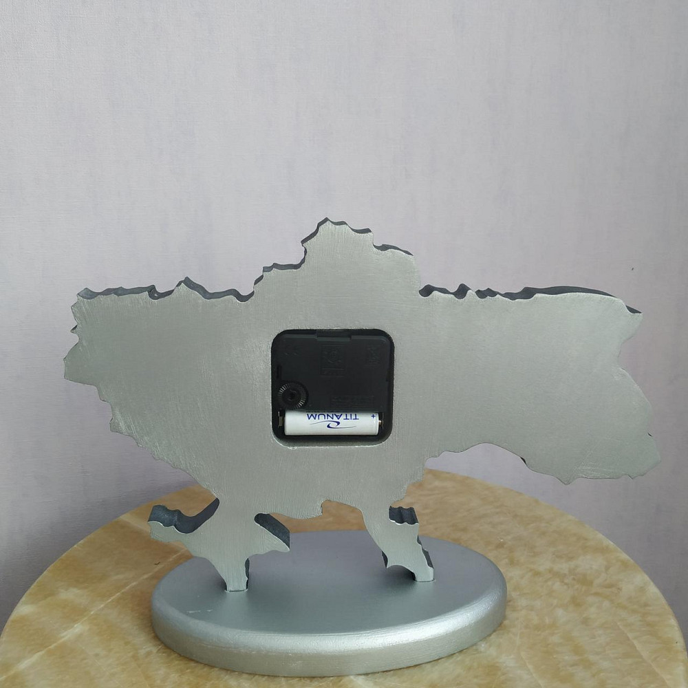 Часы настольные из эпоксидной смолы ручной работы 