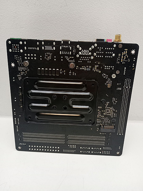 Комплект: материнська плата ASRock B450 Gaming-ITX/ac + Amd Ryzen 5 2600 + 8+8 Gb DDR4 G.Skill Trident Z (товар вживаний) Луцк - изображение 5