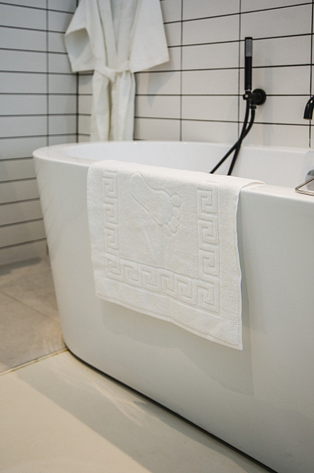 Ecotton Килимок махровий Ecotton 50х70 см 650 гр./м рушник для ніг білий з тисненням Ніжки для Киев - изображение 7