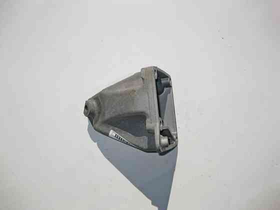 Mercedes-Benz  A2722230704 Кронштейн опори двигуна лівий M272 V6 3.5л S-Class W221 Одесса