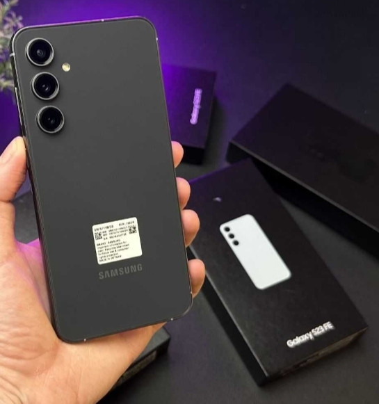 Смартфон: NEW Samsung Galaxy S23 FE 8/256Gb Graphite Київ - фото 2