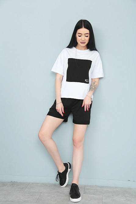 Двокольоровий костюм з шортами "Numb" оптом | Норма | Розпродаж моделі Чорний, 42-44 Київ - фото 7