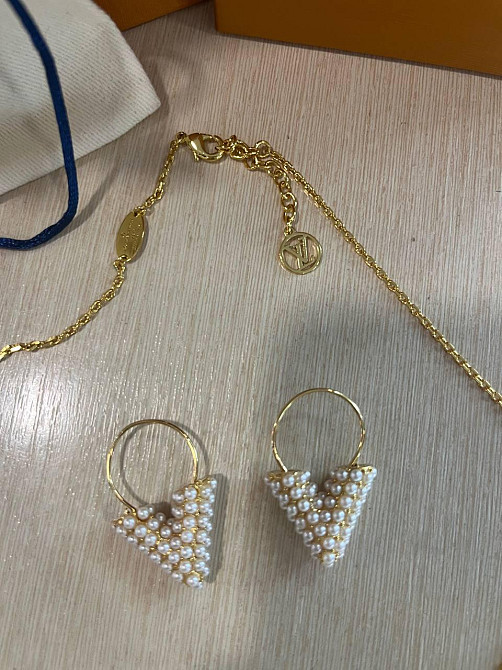 Сережки Louis Vuitton з перлинами – елегантність і стиль у кожній деталі Одеса - фото 3