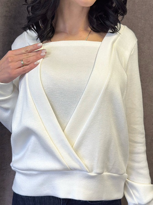 Демісезонна жіноча кофтинка "Alisia" оптом | Норма і батал | Розпродаж моделі Молочний, 46-48 Київ - фото 4