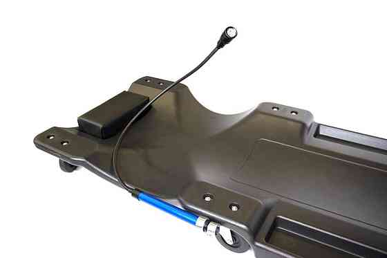 Лежак пластиковий підкатний на 6-ти колесах з ліхтарем на гнучкому подовжувачі 40 '' (1050х490х95мм) Одеса