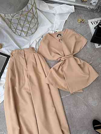 Жіночий базовий брючний костюм-двійка з креп костюмки Беж, 50/52 Одеса