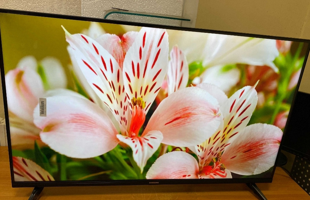 NEW 2025 телевізор Samsung 4К Smart TV 42' 2/16 GB IPS голосовий пульт Київ - фото 2
