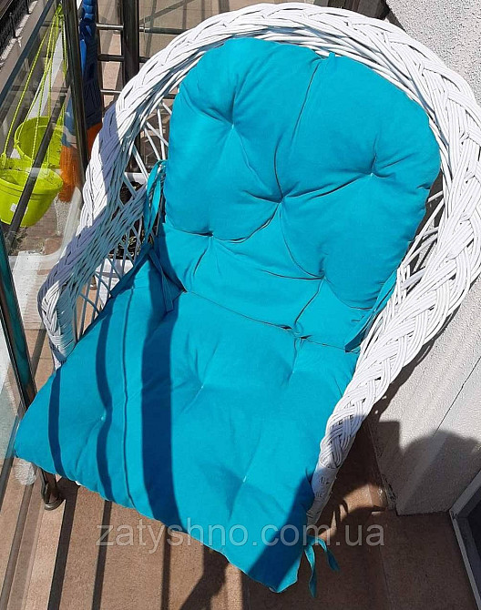 Білі плетені меблі з накидками | Київ - фото 2