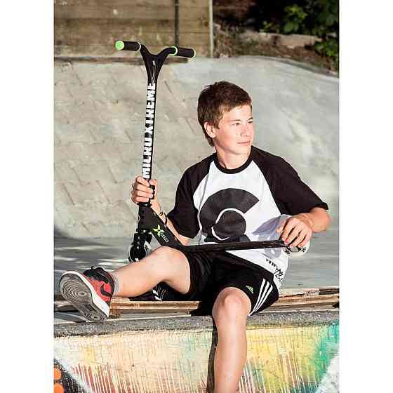 Самокат Micro серії Trixx & Ramp - Чорний Дніпро