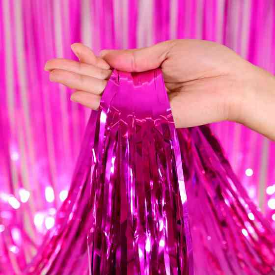 Дощик для фотозони 3 м на 1 м малиновий Київ