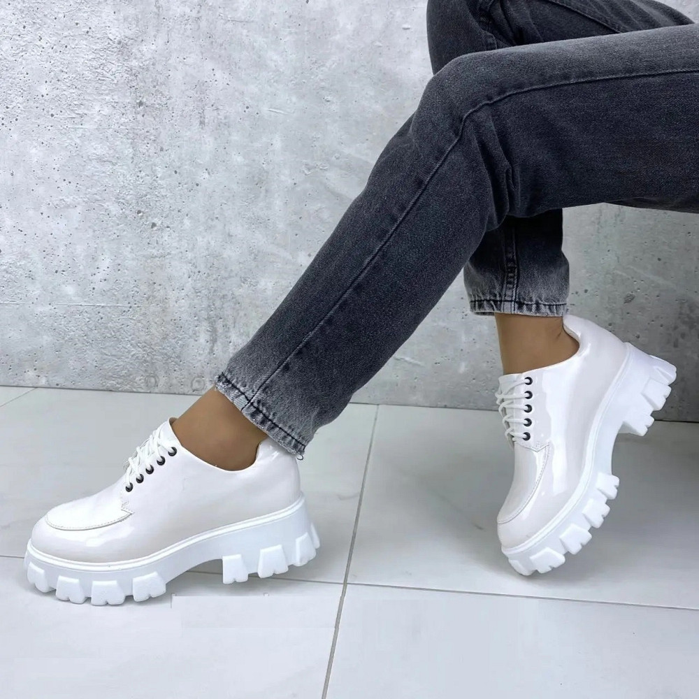 Жіночі лакові Білі Броги Туфлі Оксфорди на Танкетці Шкіряні Мокасини (розміри: 36,37,38,39,40,41) Дніпро - фото 7