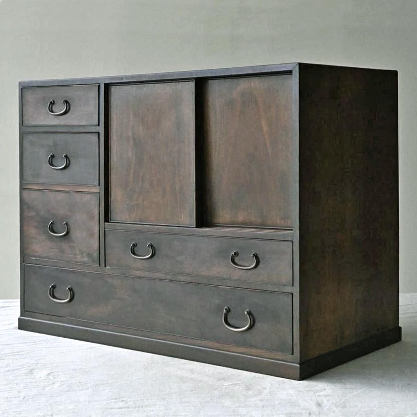 Комод тансу 