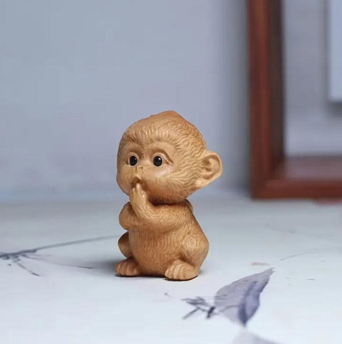 Дерев'яна фігурка мавпочки, сувенір з дерева, мавпочка подарунок, фігурка для інтер'єру. Розмір 4.8  Київ - фото 2